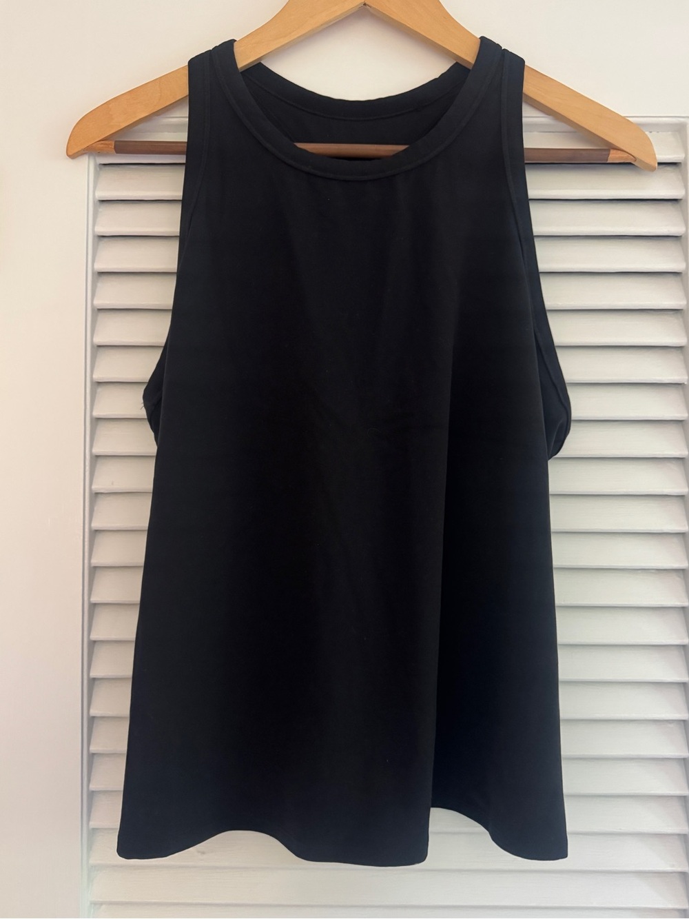 NWOT Athleta Transcend Racerback Tank top, L, Black